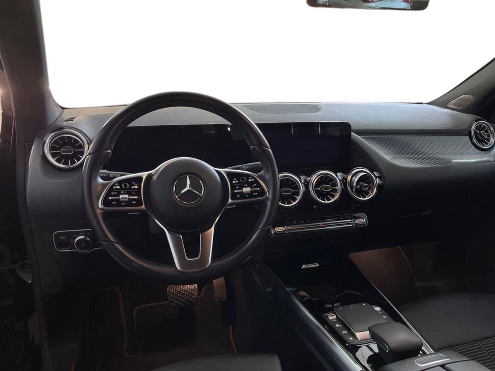 Mercedes-Benz GLA SUV usata a Matera (8)