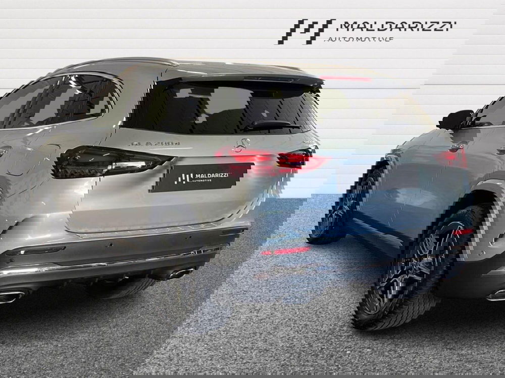 Mercedes-Benz GLA SUV usata a Bari (4)