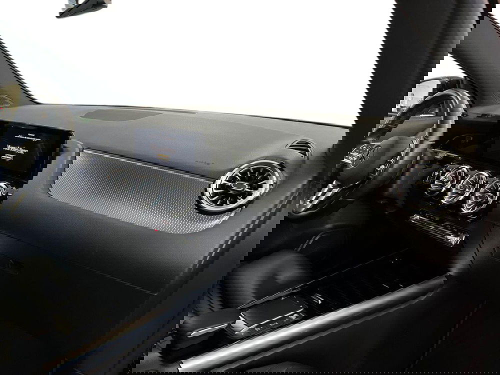 Mercedes-Benz GLA SUV usata a Bari (9)