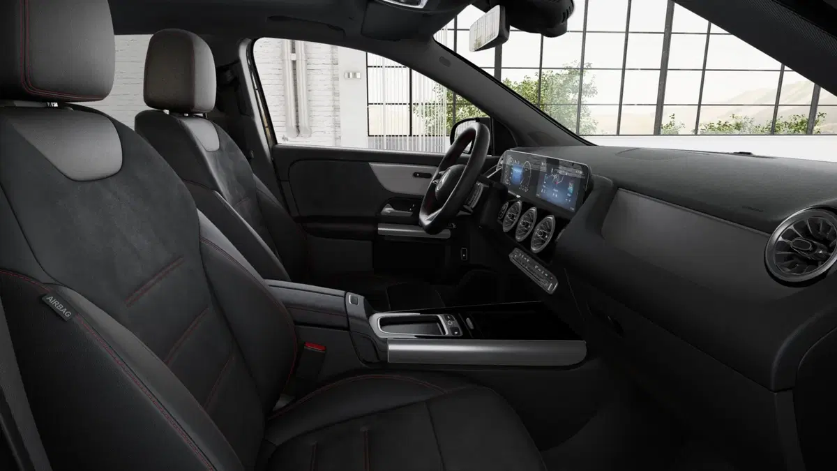 Mercedes-Benz GLA SUV nuova a Milano (7)