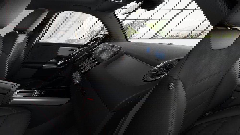 Mercedes-Benz GLA SUV nuova a Milano (7)