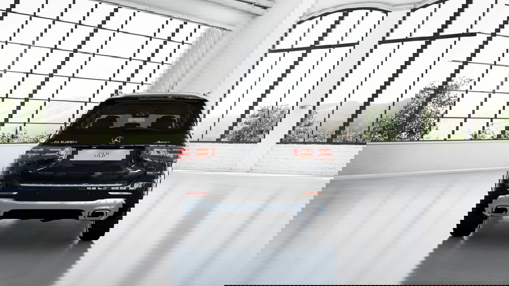 Mercedes-Benz GLB nuova a Chieti (5)