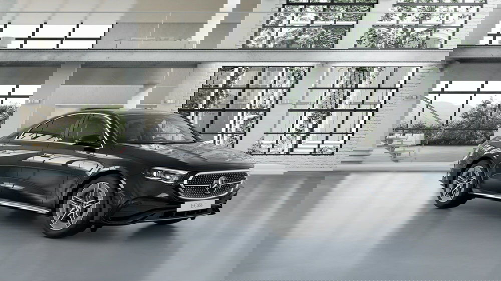 Mercedes-Benz Classe E nuova a Pescara (3)