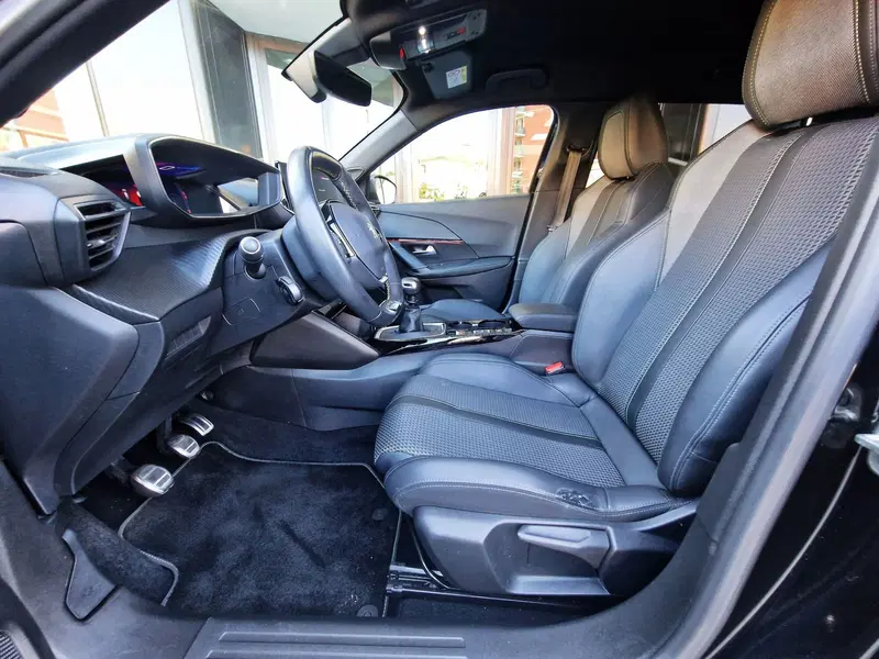 Peugeot 2008 usata a Milano (6)