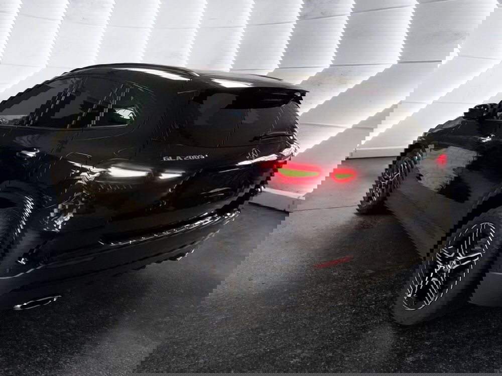 Mercedes-Benz GLA SUV usata a Napoli (7)