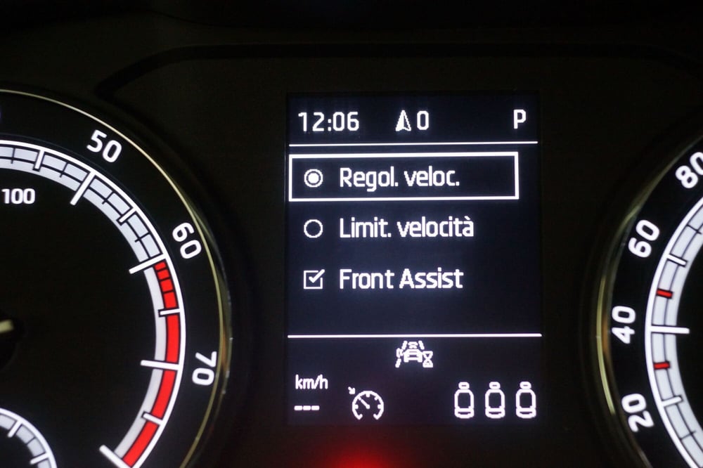 Skoda Karoq usata a Torino (16)