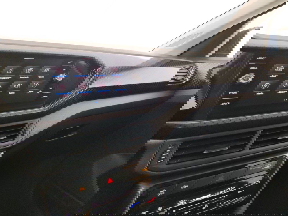 Volkswagen T-Cross usata a Massa-Carrara (12)