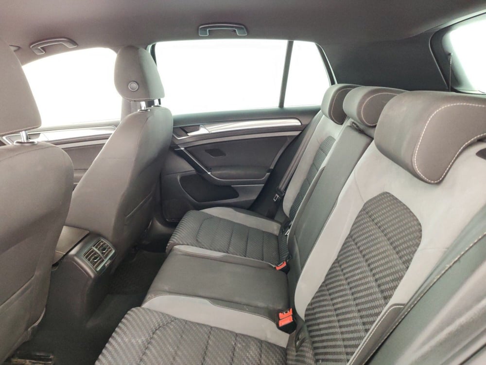 Volkswagen Golf usata a Massa-Carrara (10)