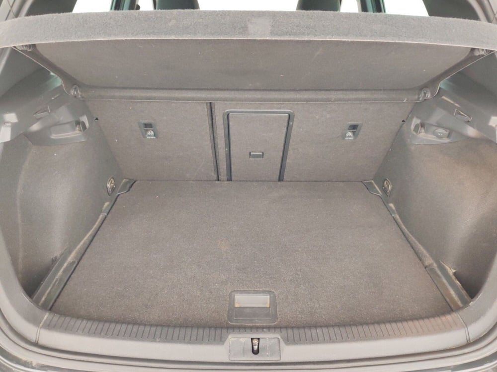 Volkswagen Golf usata a Massa-Carrara (16)