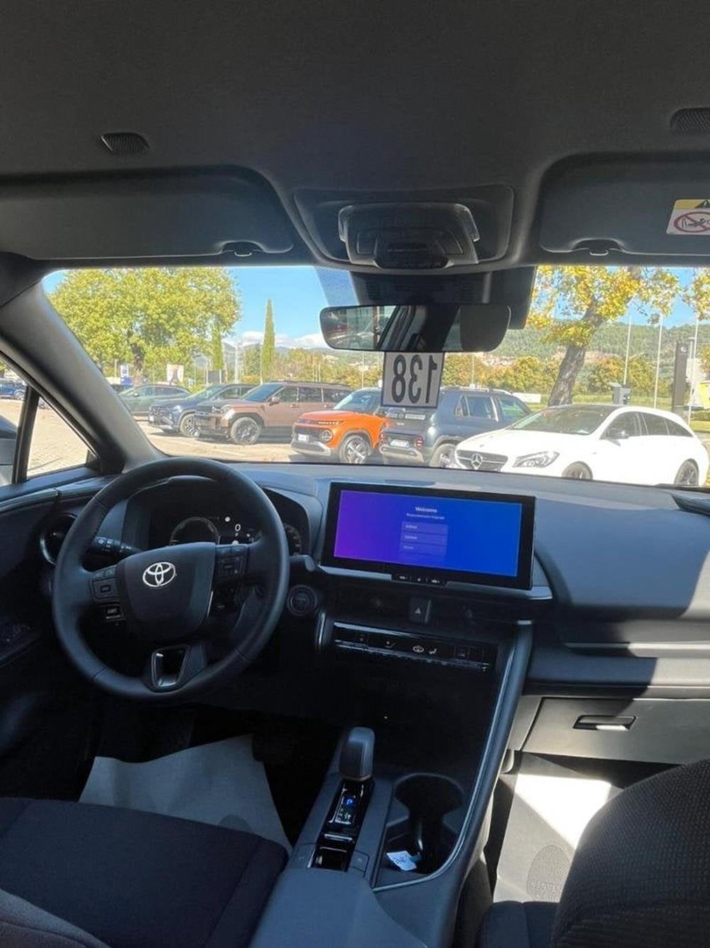 Toyota Toyota C-HR nuova a Perugia (8)