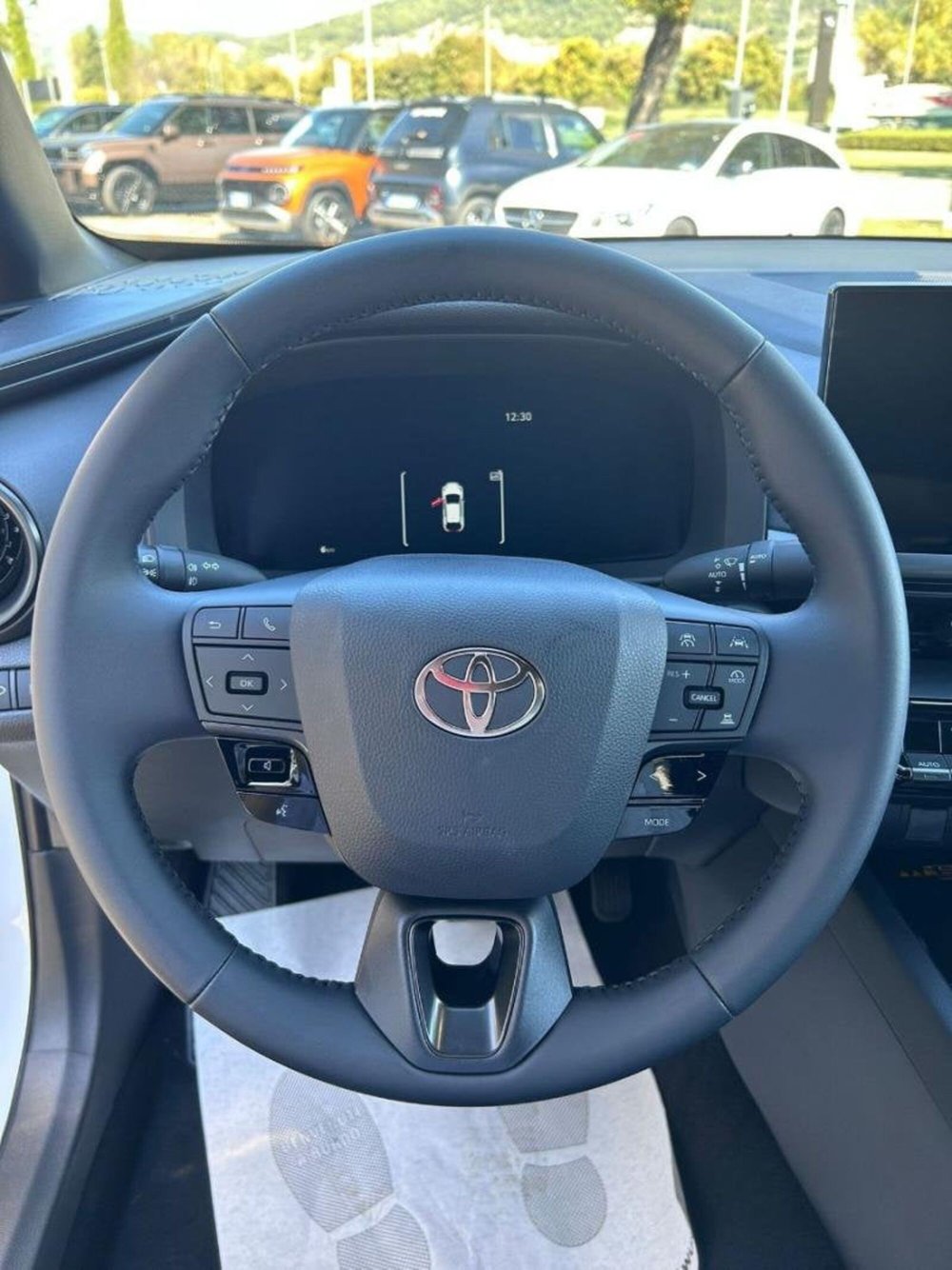 Toyota Toyota C-HR nuova a Perugia (7)