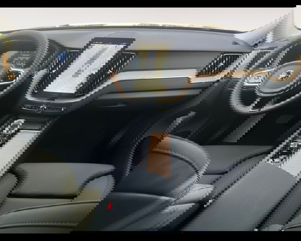 Volvo XC60 nuova a Bologna (10)