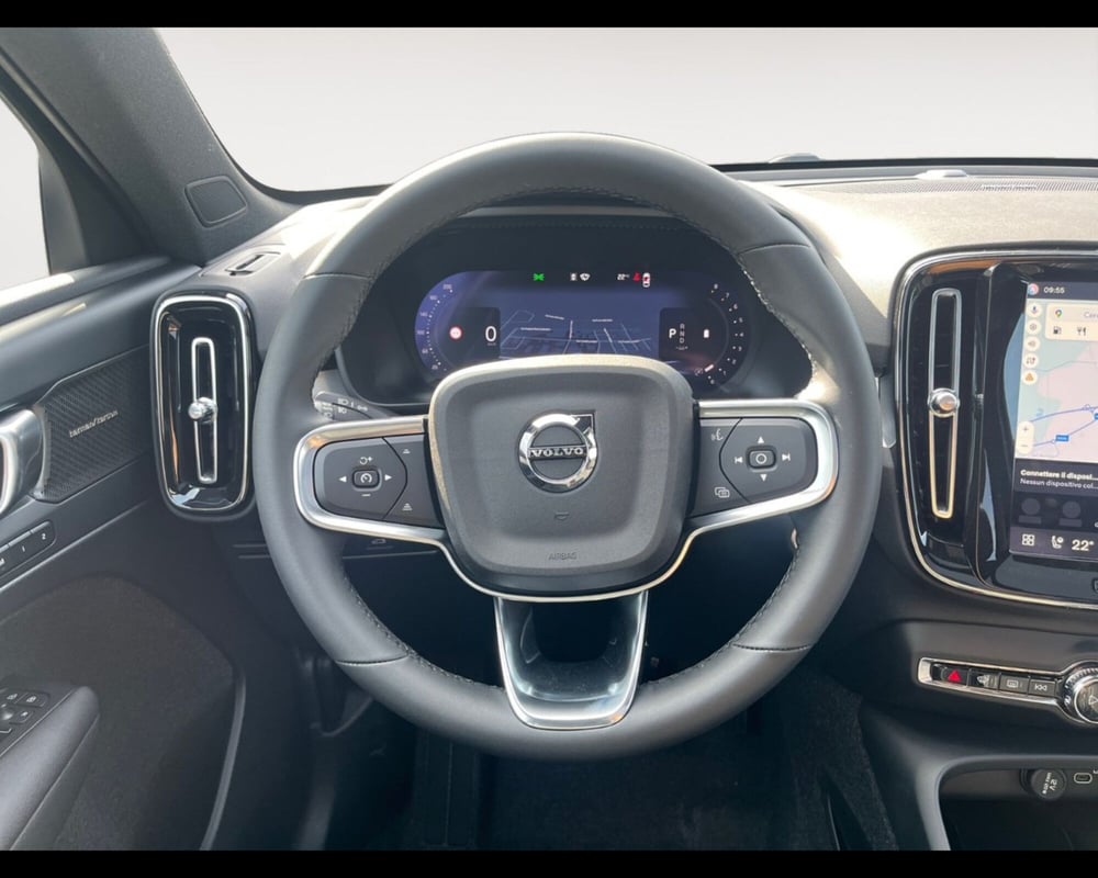 Volvo XC40 nuova a Ravenna (14)