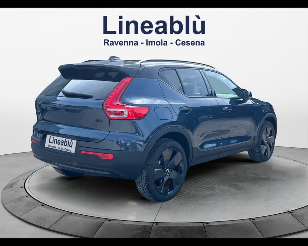 Volvo XC40 nuova a Ravenna (4)