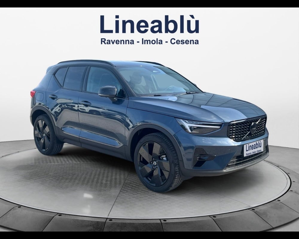 Volvo XC40 nuova a Ravenna (6)