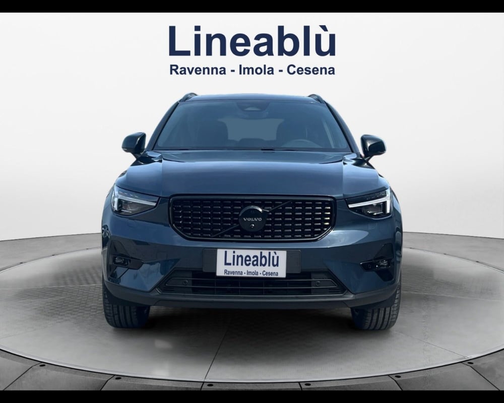 Volvo XC40 nuova a Ravenna (7)