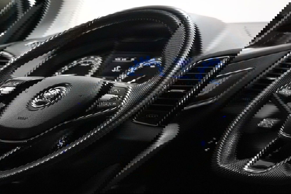 Skoda Karoq usata a Varese (14)