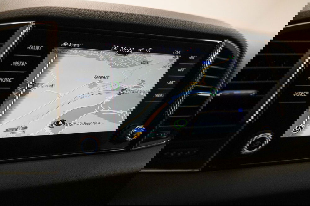 Skoda Karoq usata a Varese (16)