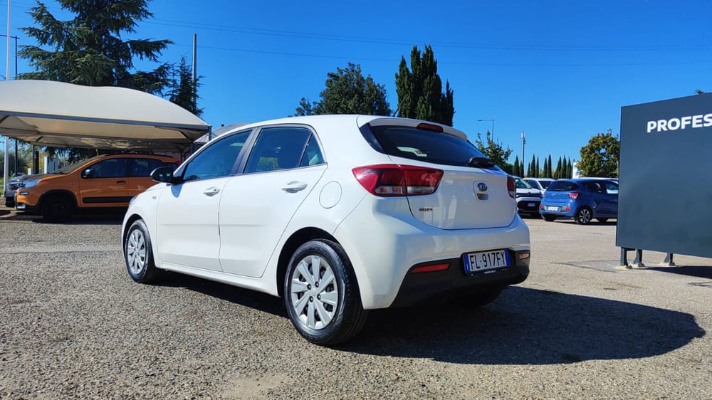 Kia Rio usata a Firenze (6)