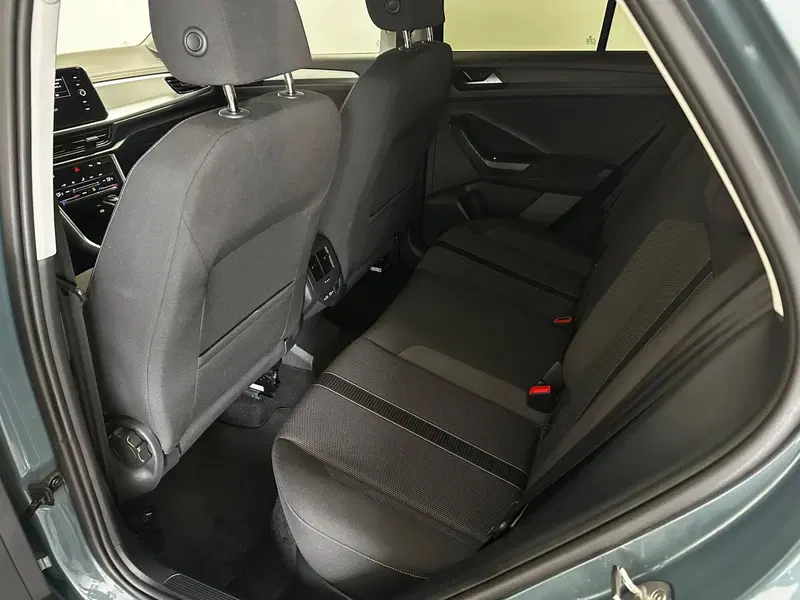 Volkswagen T-Roc usata a L'Aquila (12)