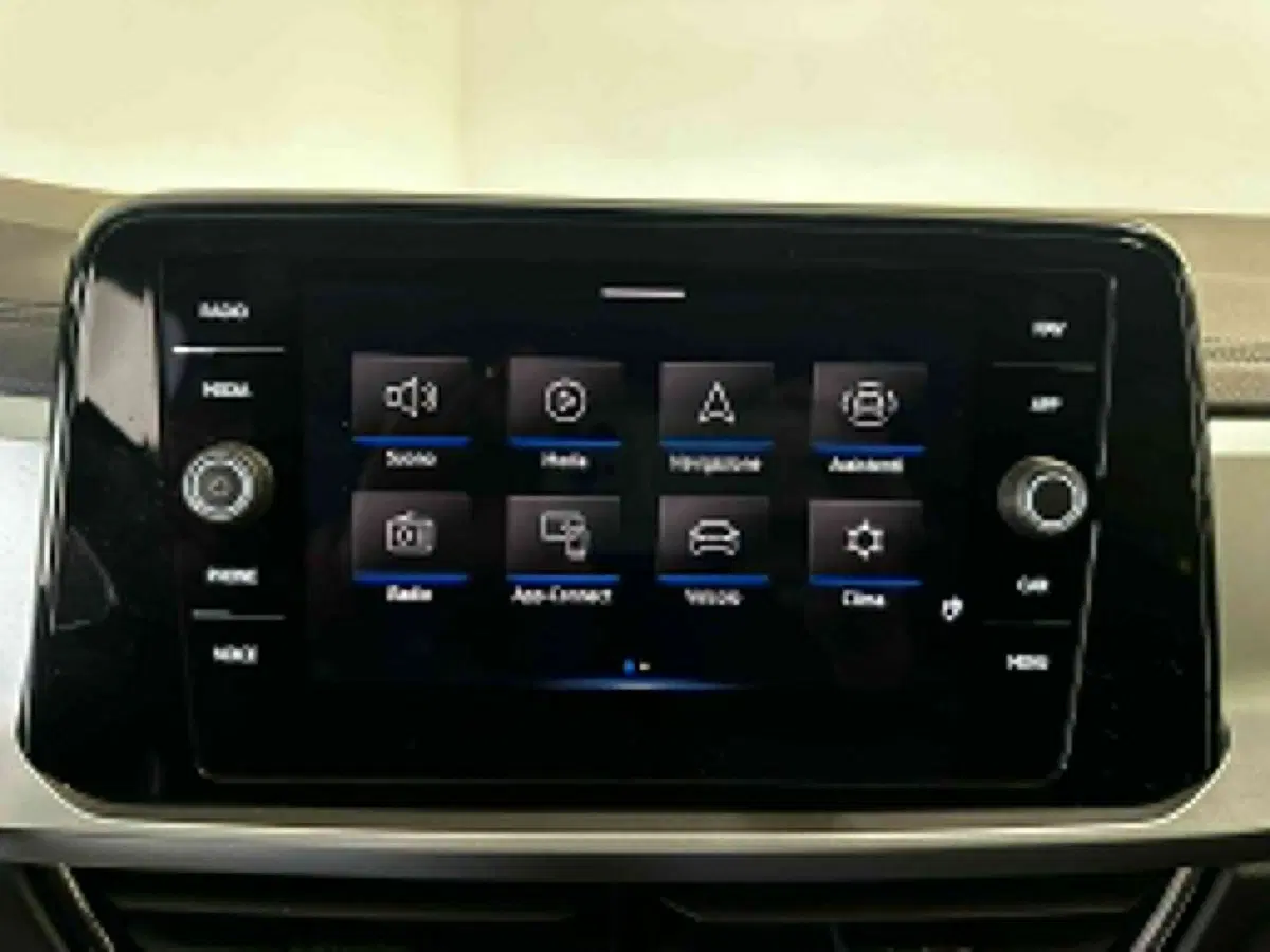 Volkswagen T-Roc usata a L'Aquila (15)