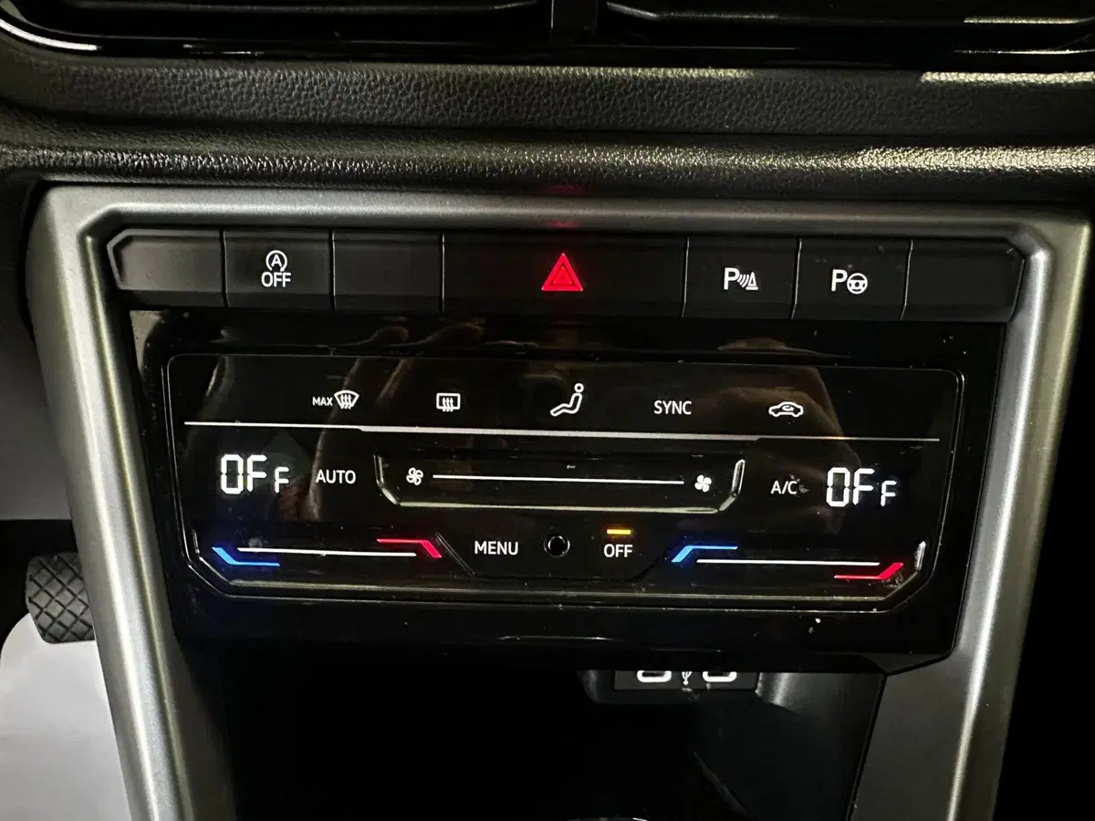 Volkswagen T-Roc usata a L'Aquila (16)