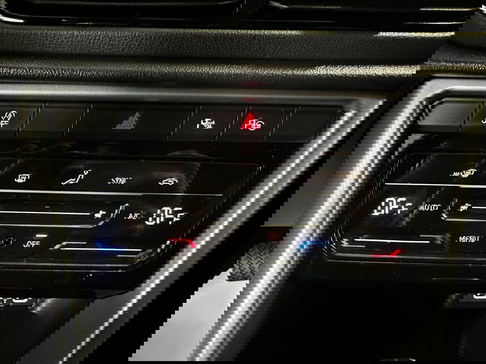 Volkswagen T-Roc usata a L'Aquila (16)