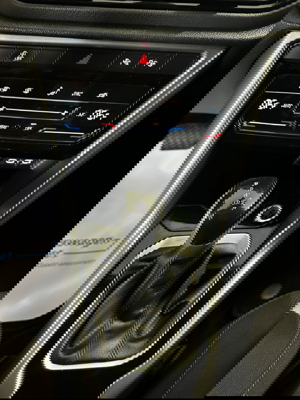 Volkswagen T-Roc usata a L'Aquila (17)