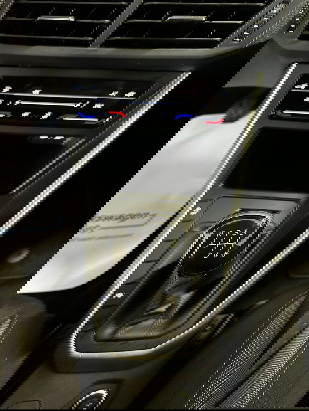 Volkswagen Taigo usata a L'Aquila (17)