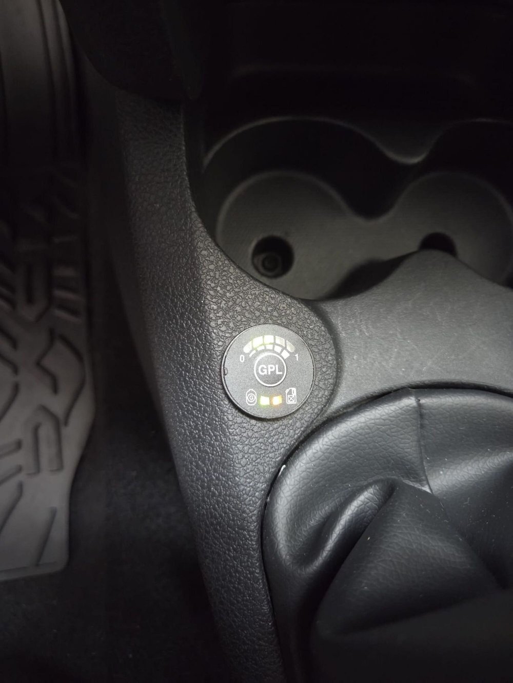Dacia Sandero usata a Verona (12)