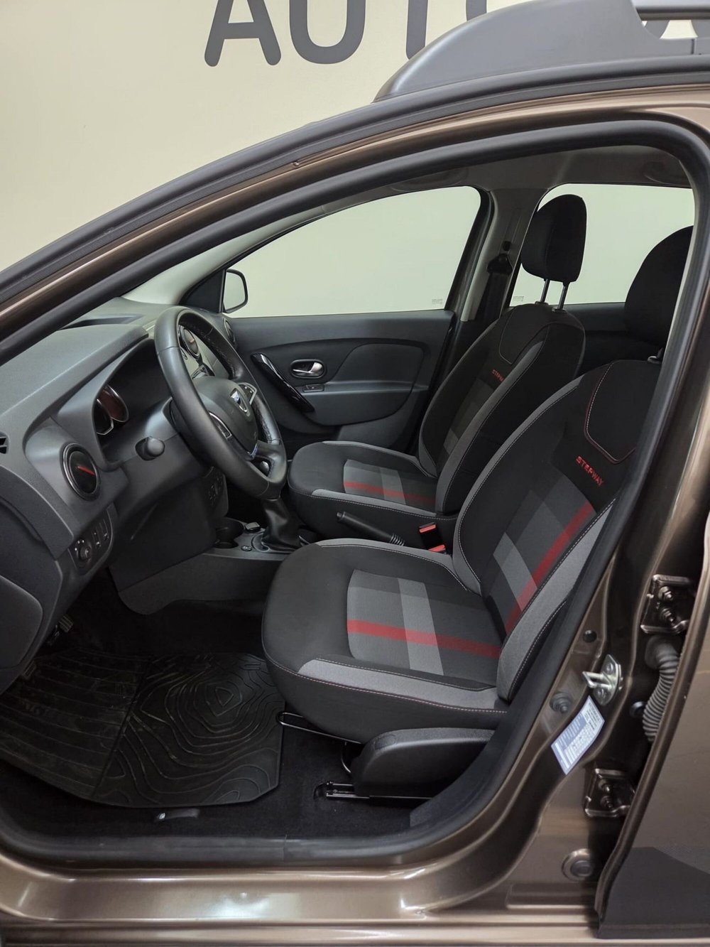 Dacia Sandero usata a Verona (13)