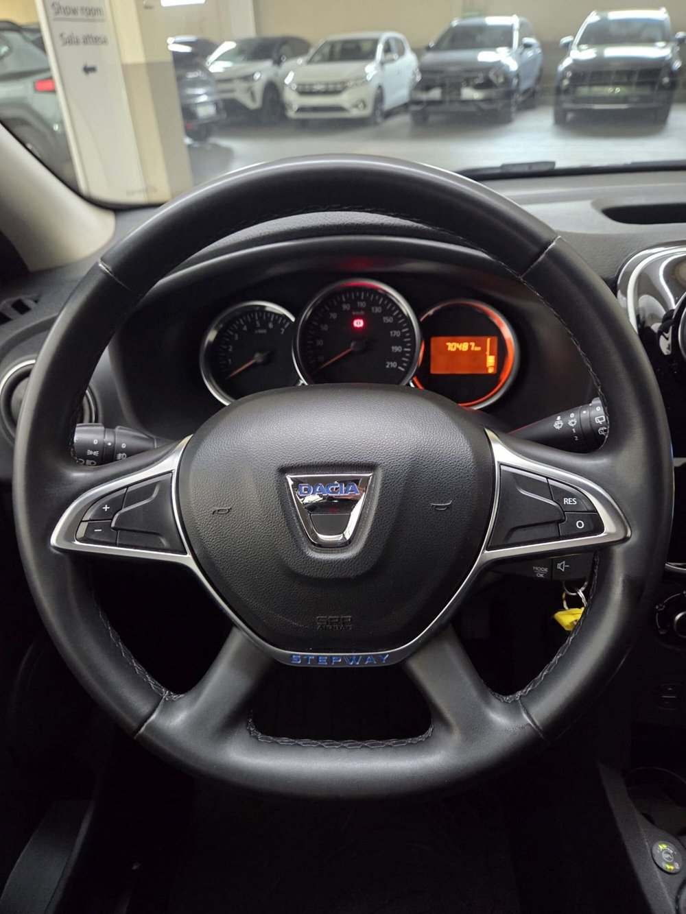 Dacia Sandero usata a Verona (9)