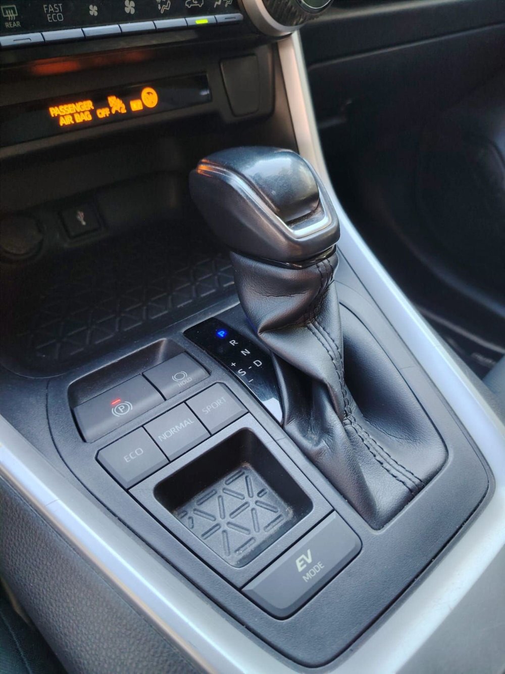 Toyota Rav4 usata a Massa-Carrara (18)