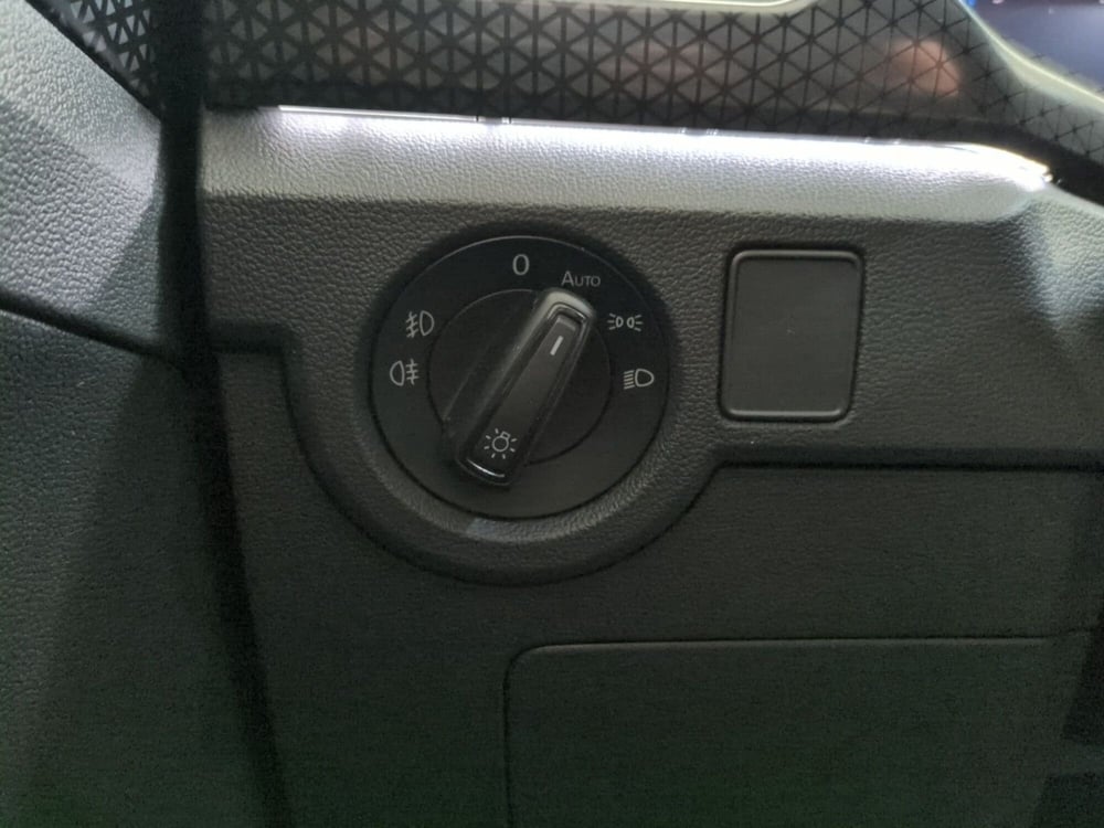 Volkswagen T-Cross usata a Agrigento (14)