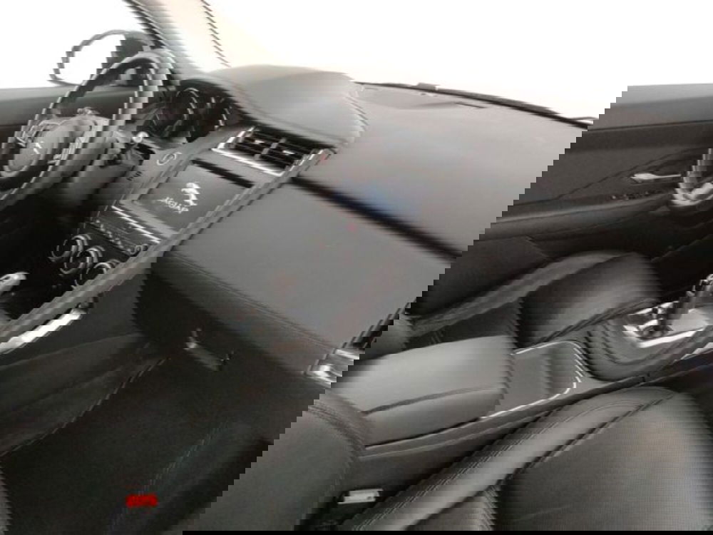 Jaguar E-Pace usata a Modena (11)