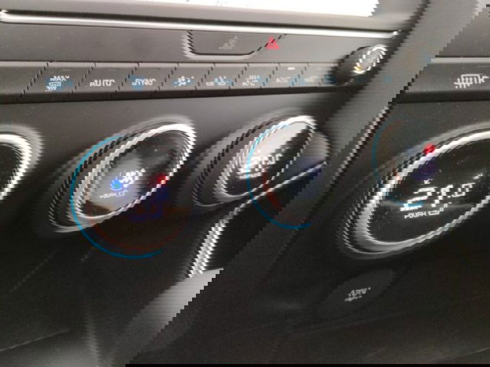Jaguar E-Pace usata a Modena (18)