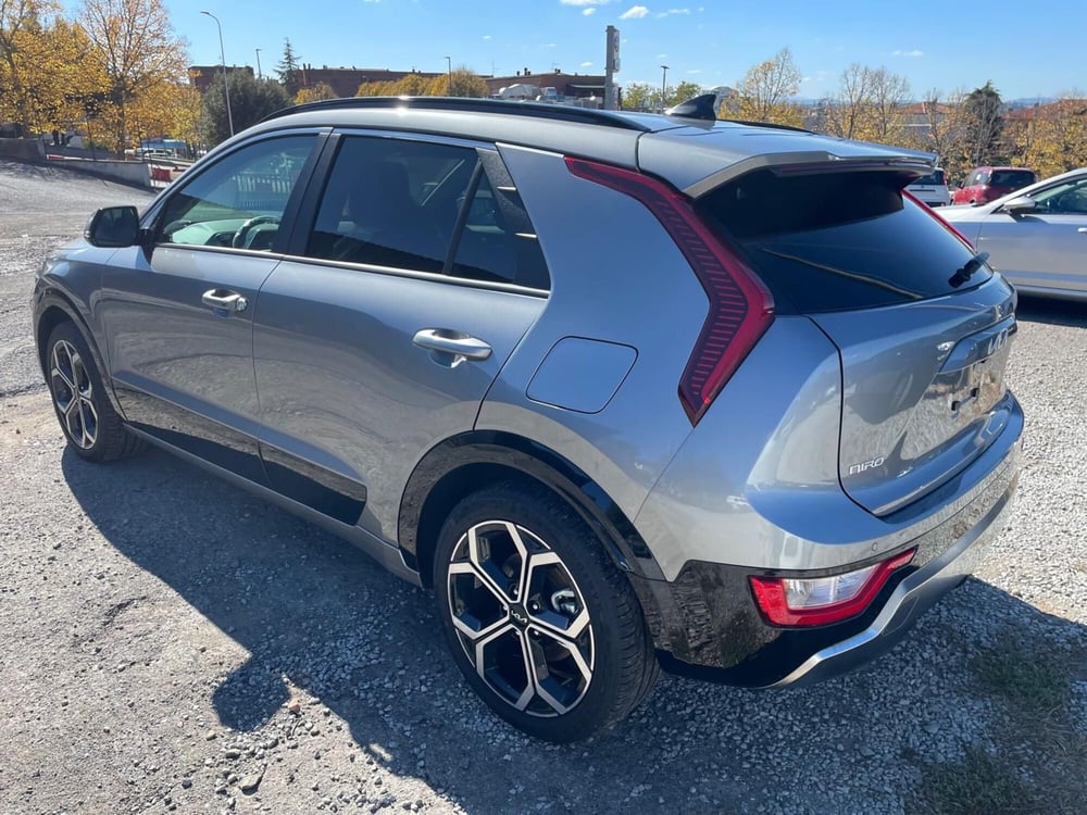 Kia Niro nuova a Arezzo (7)