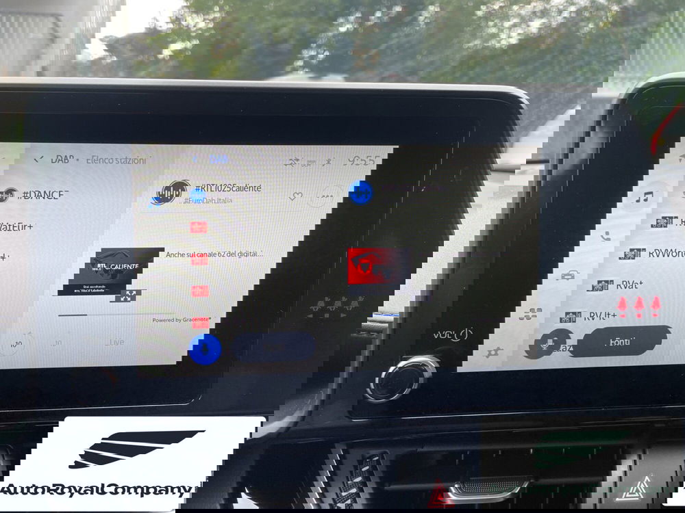 Toyota Toyota C-HR nuova a Roma (16)