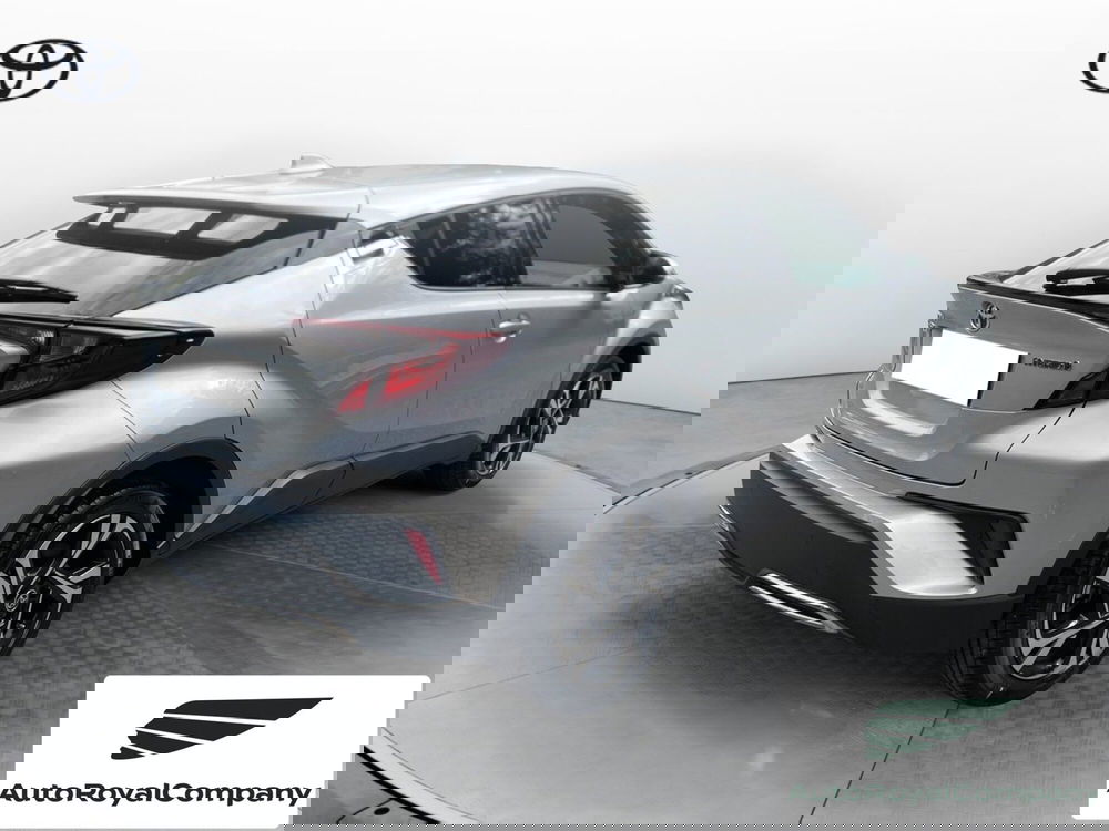 Toyota Toyota C-HR nuova a Roma (6)