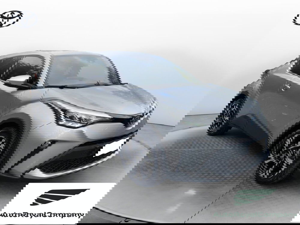 Toyota Toyota C-HR nuova a Roma (8)