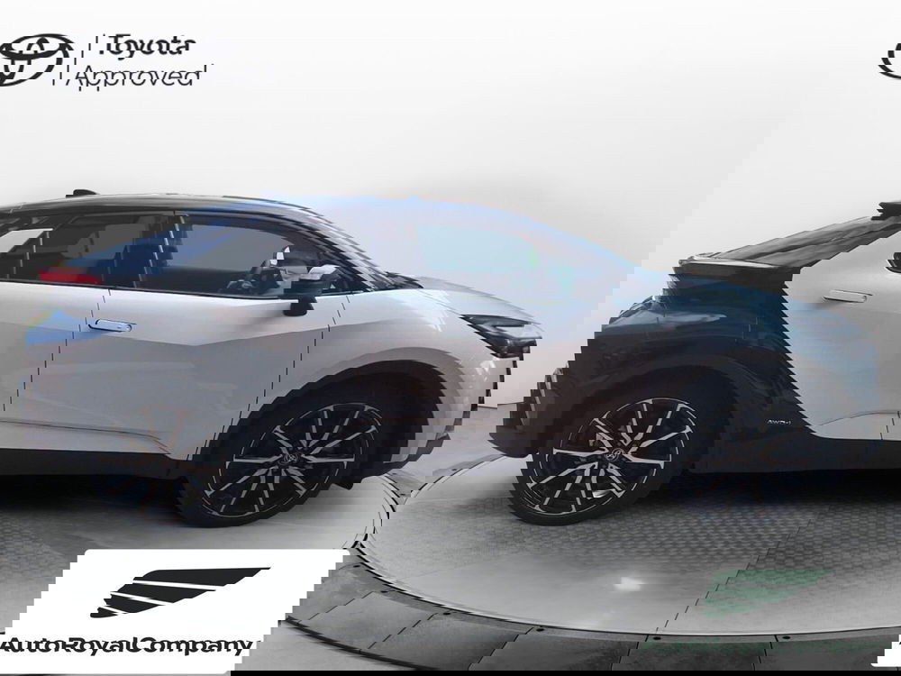 Toyota Toyota C-HR nuova a Roma (5)