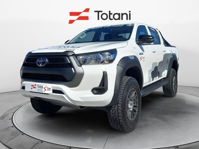 Toyota Hilux 2.8 D A/T 4WD porte Double Cab Invincible nuova a L&#039;Aquila