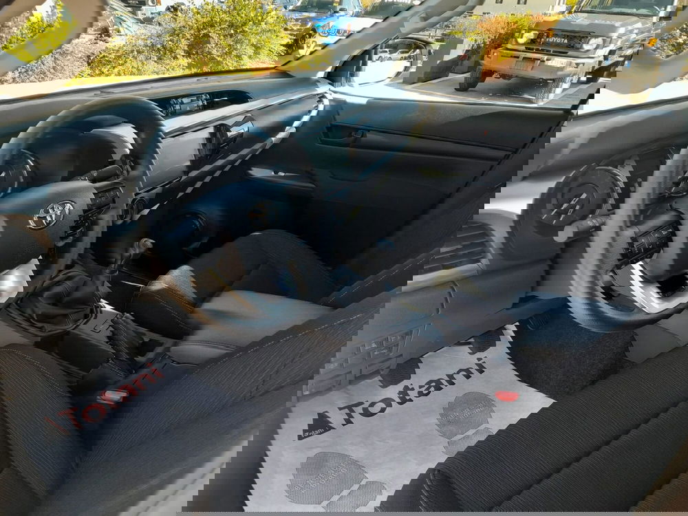 Toyota Hilux nuova a L'Aquila (17)