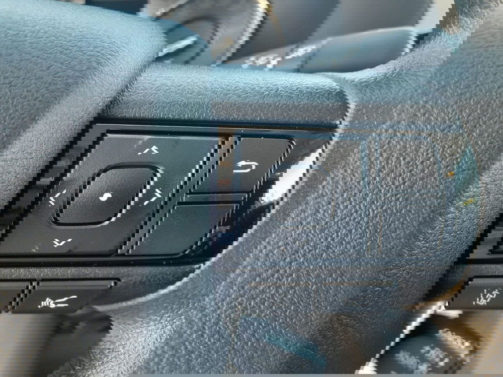 Toyota Hilux nuova a L'Aquila (20)