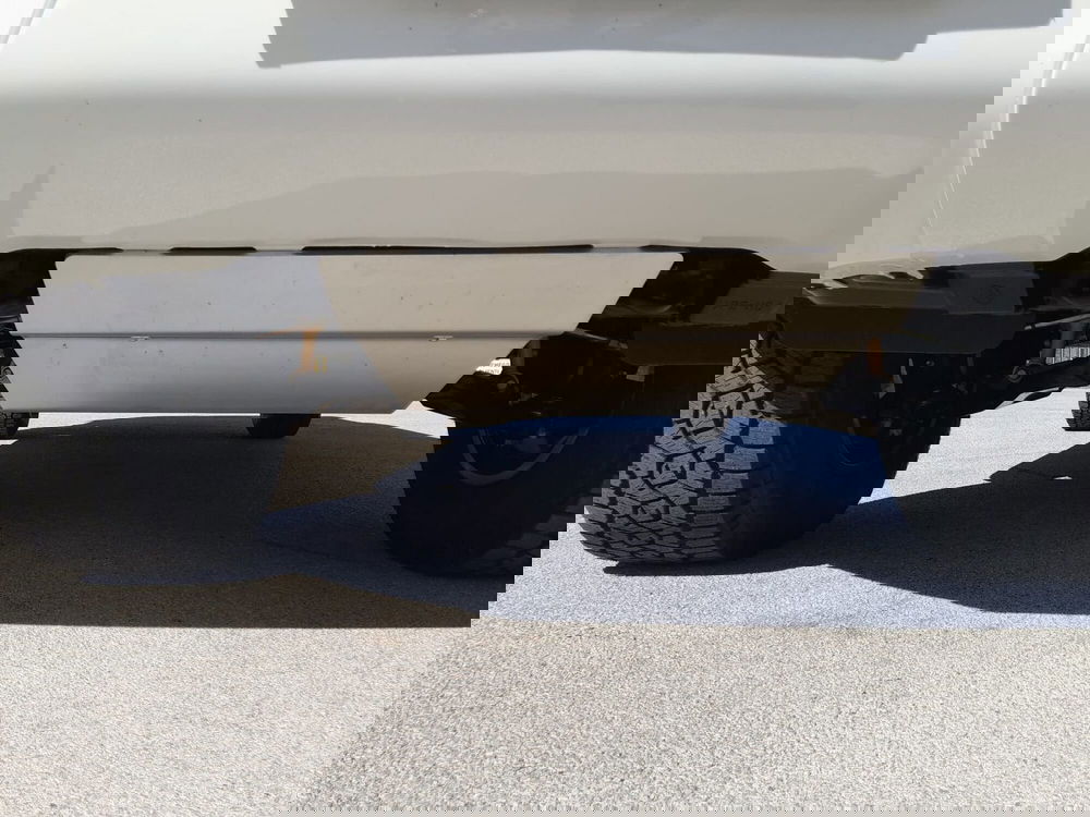 Toyota Hilux nuova a L'Aquila (6)