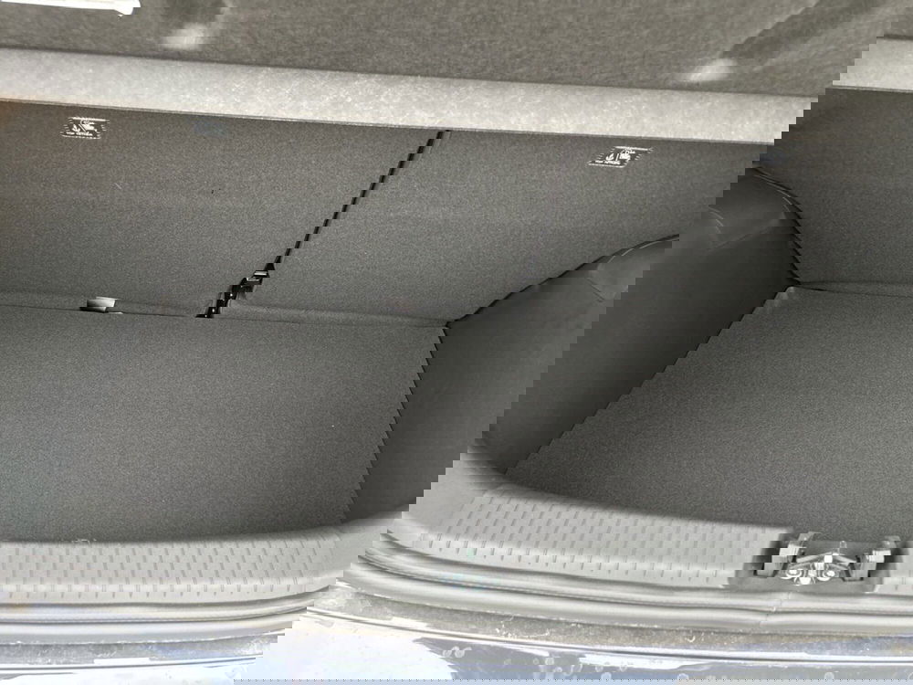 Hyundai i10 nuova a Roma (10)