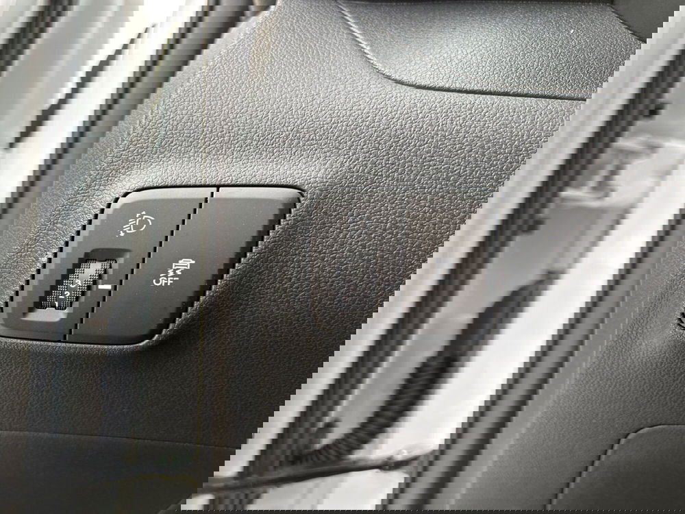 Hyundai i10 nuova a Roma (14)