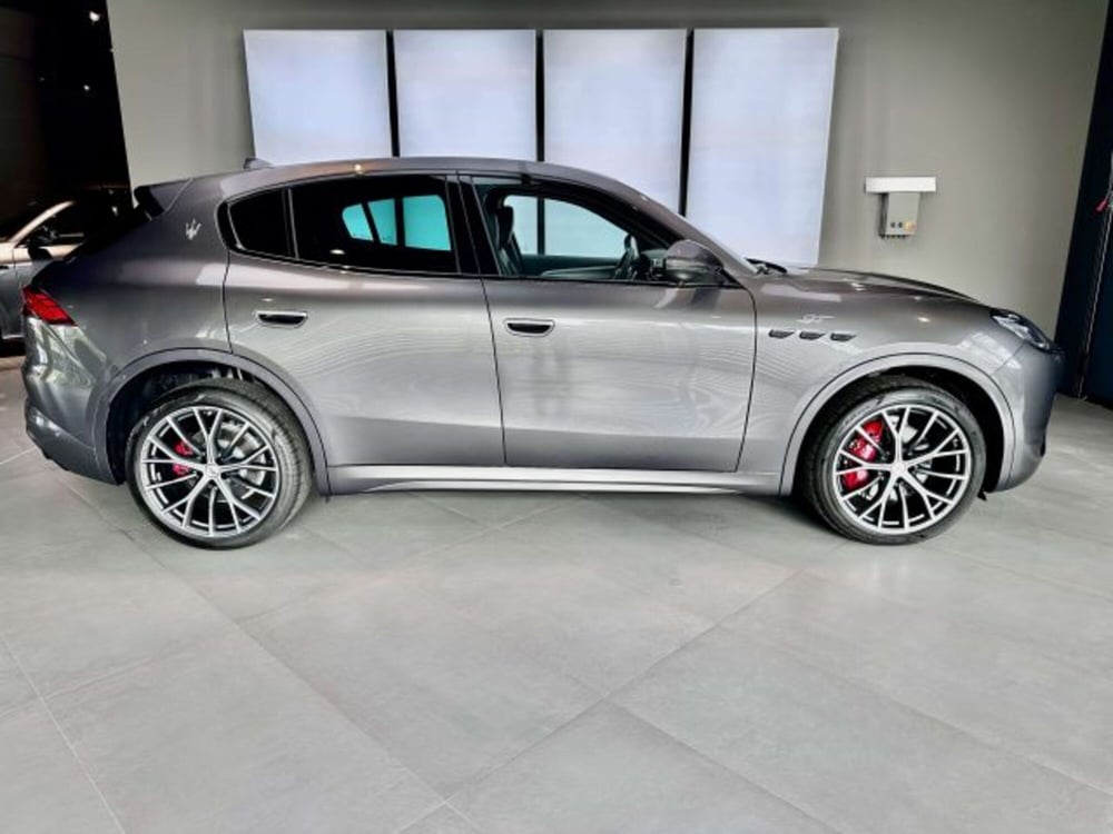 Maserati Grecale nuova a Torino (5)