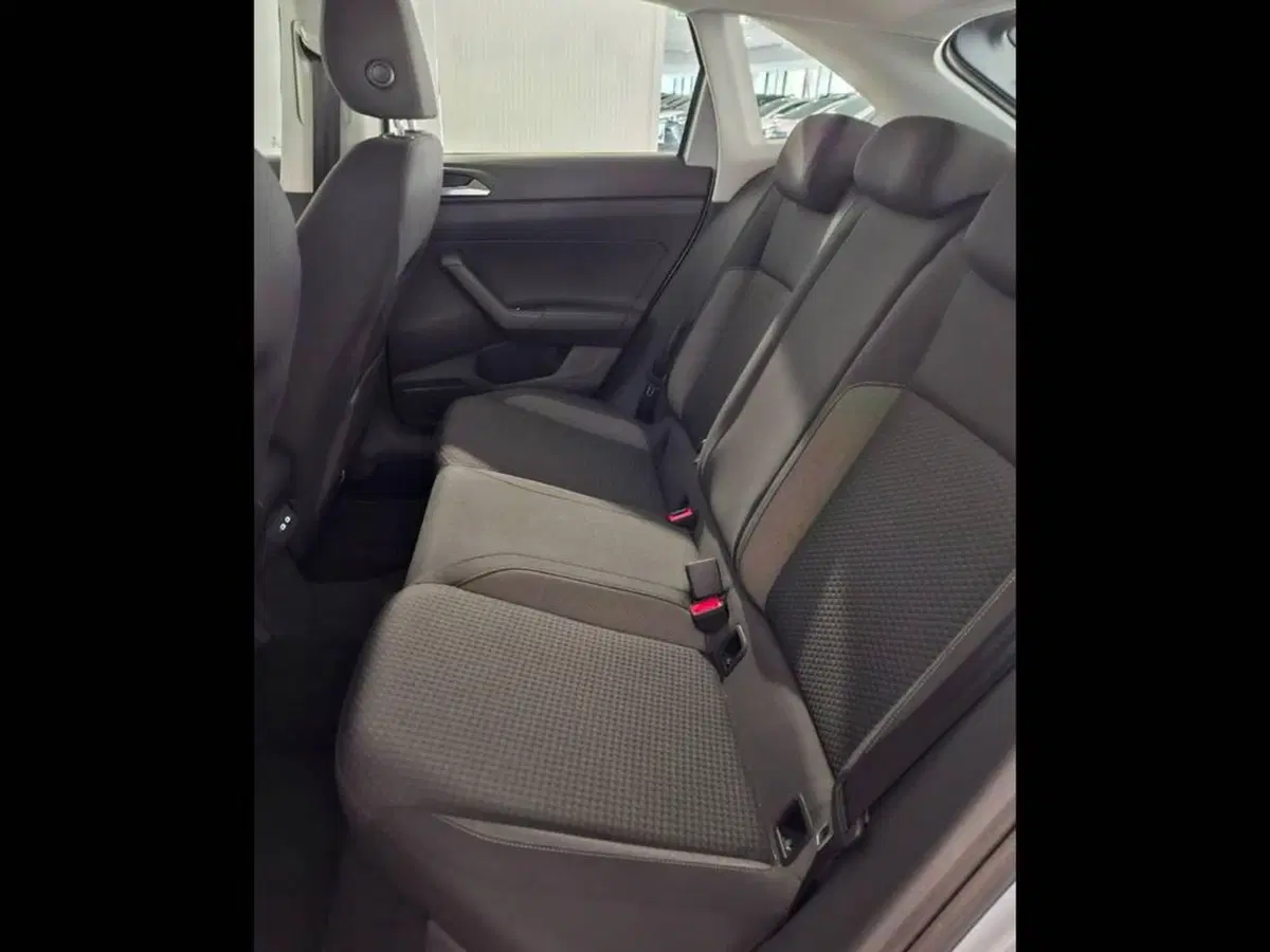 Volkswagen Taigo usata a Torino (15)