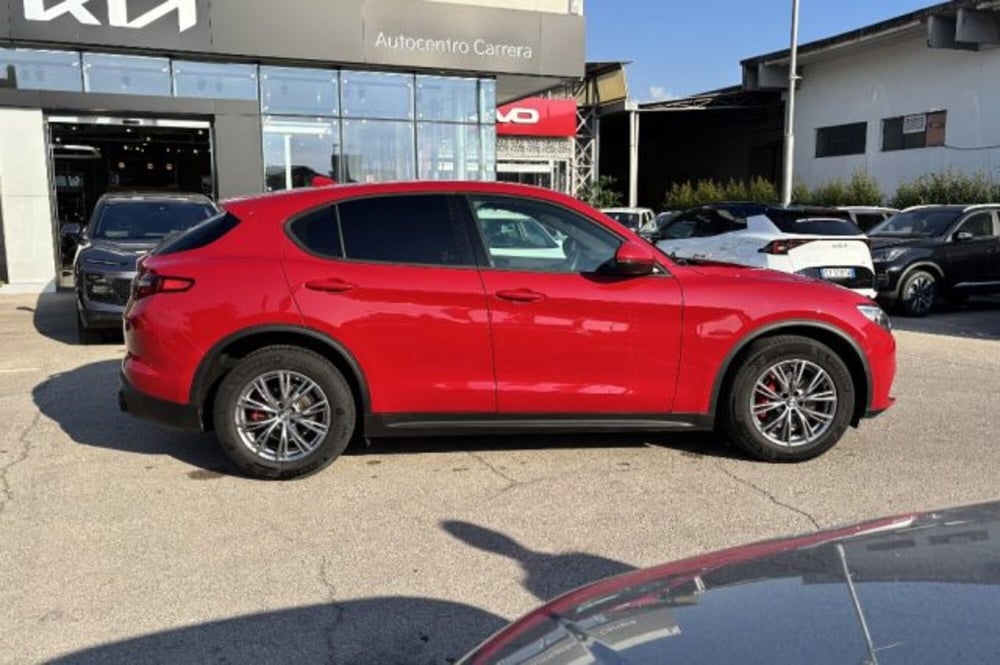 Alfa Romeo Stelvio usata a Latina (4)